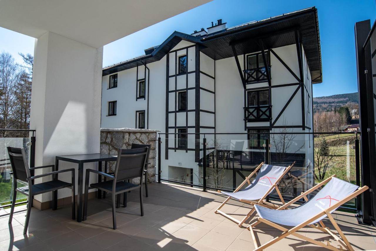 Apartamenty Amira W Kompleksie Apartamenty Piano Świeradów-Zdrój Eksteriør billede